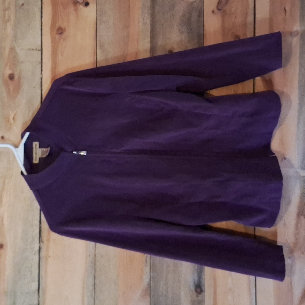 Notations purple jacket